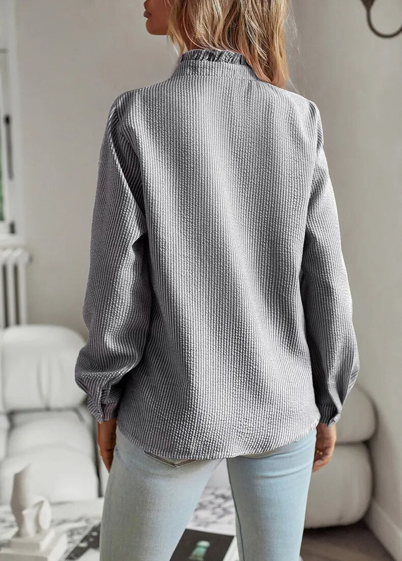 ELEGANT RELAXED-FIT BLOUSE | SOFT TEXTURE, FLATTERING SHAPE, ENDURING STYLE