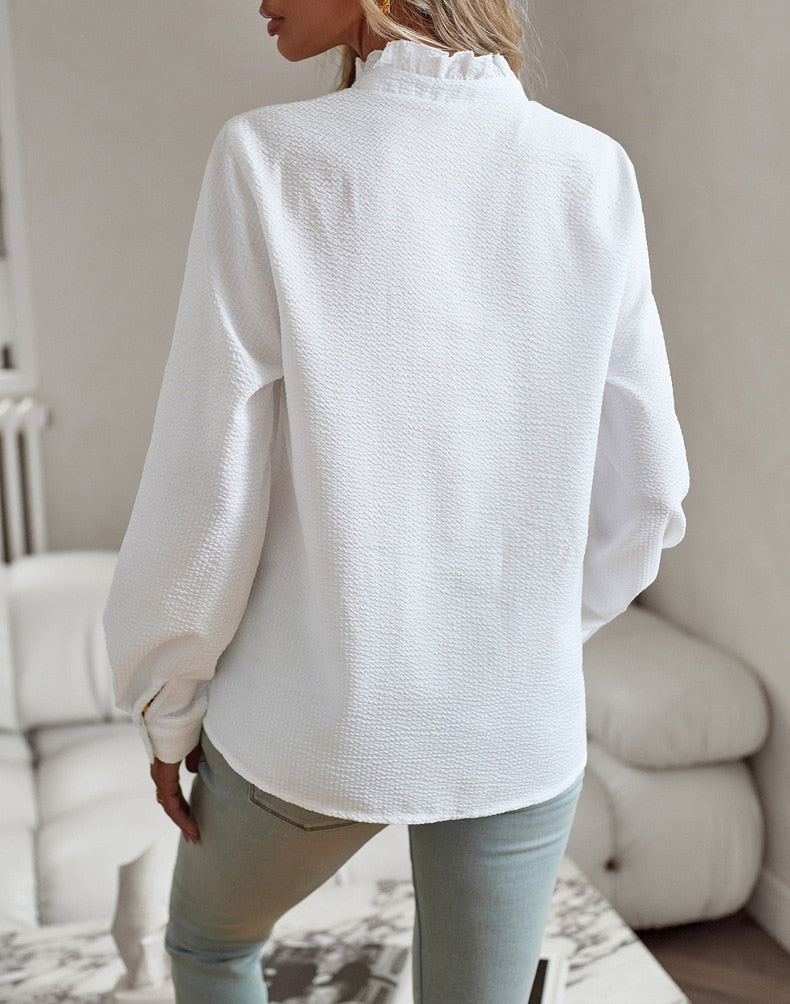 ELEGANT RELAXED-FIT BLOUSE | SOFT TEXTURE, FLATTERING SHAPE, ENDURING STYLE