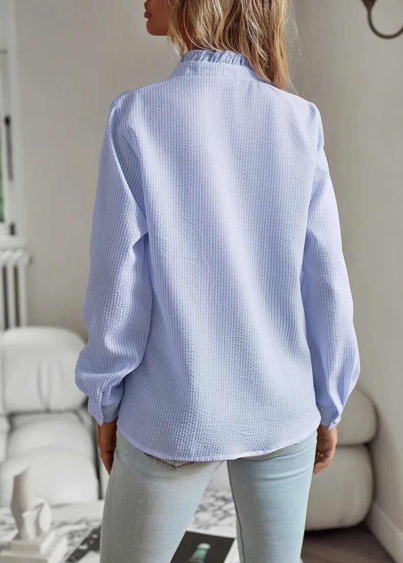 ELEGANT RELAXED-FIT BLOUSE | SOFT TEXTURE, FLATTERING SHAPE, ENDURING STYLE